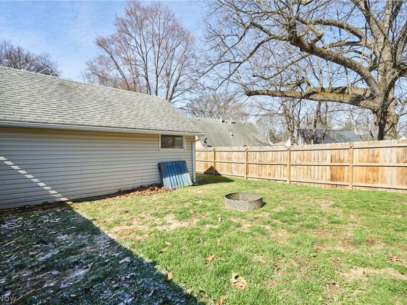 1011 Cooper Drive, Cuyahoga Falls, OH 44221 Photo 18