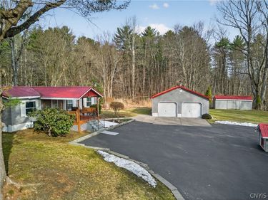 252 County Line Road, Phoenix, NY 13135