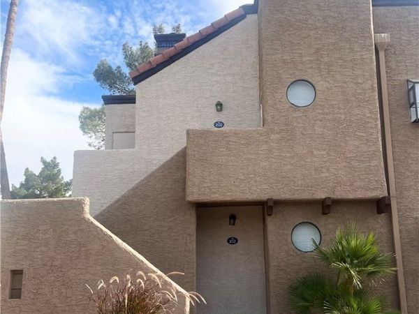 2989 Juniper Hills Boulevard , Unit 102, Las Vegas, NV 89142