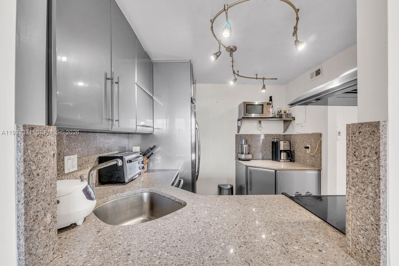 1825 S Ocean Dr , Unit 407, Hallandale Beach, FL 33009 Photo