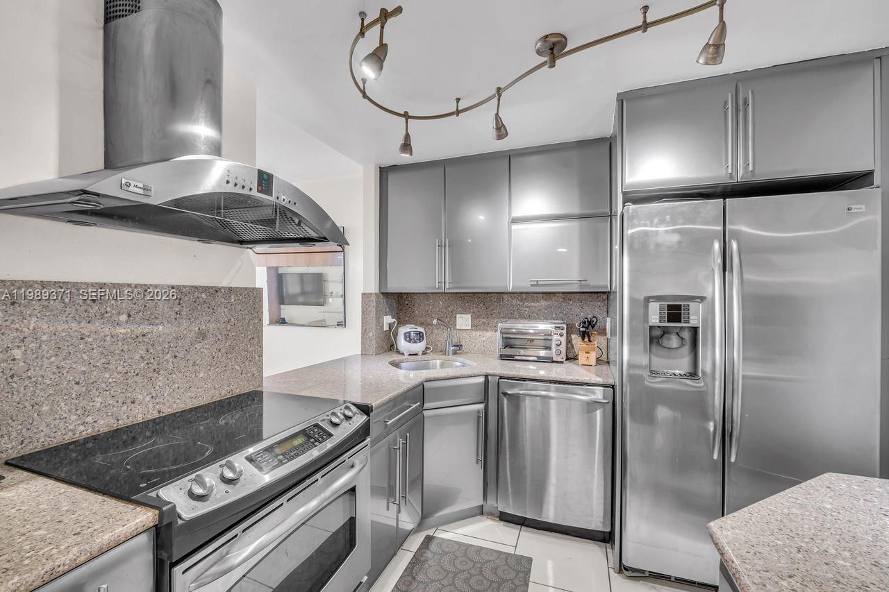 1825 S Ocean Dr , Unit 407, Hallandale Beach, FL 33009 Photo