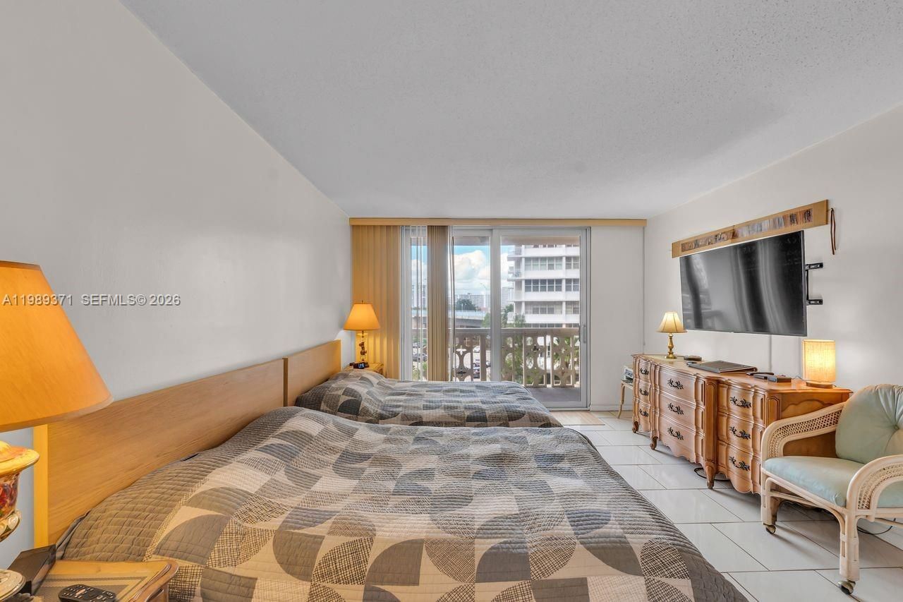 1825 S Ocean Dr , Unit 407, Hallandale Beach, FL 33009 Photo