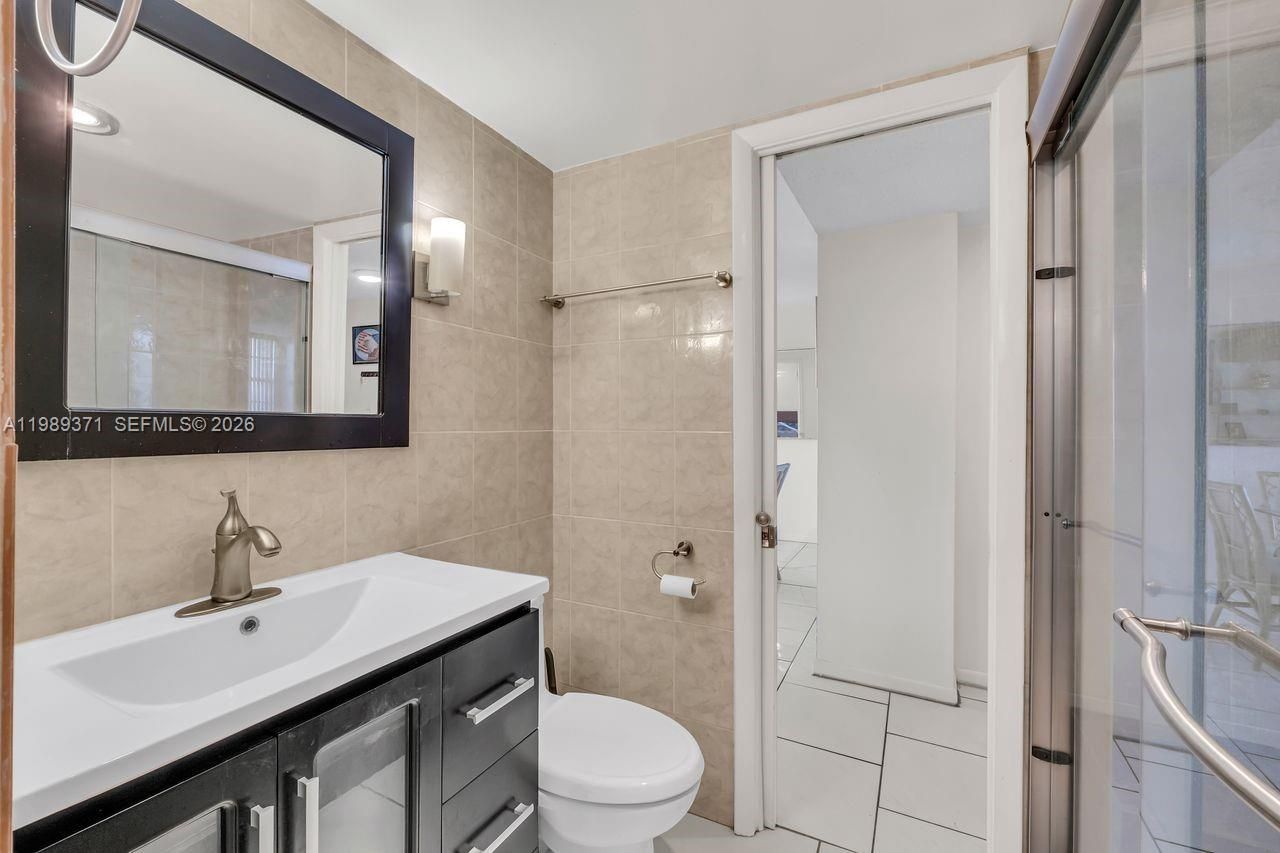 1825 S Ocean Dr , Unit 407, Hallandale Beach, FL 33009 Photo