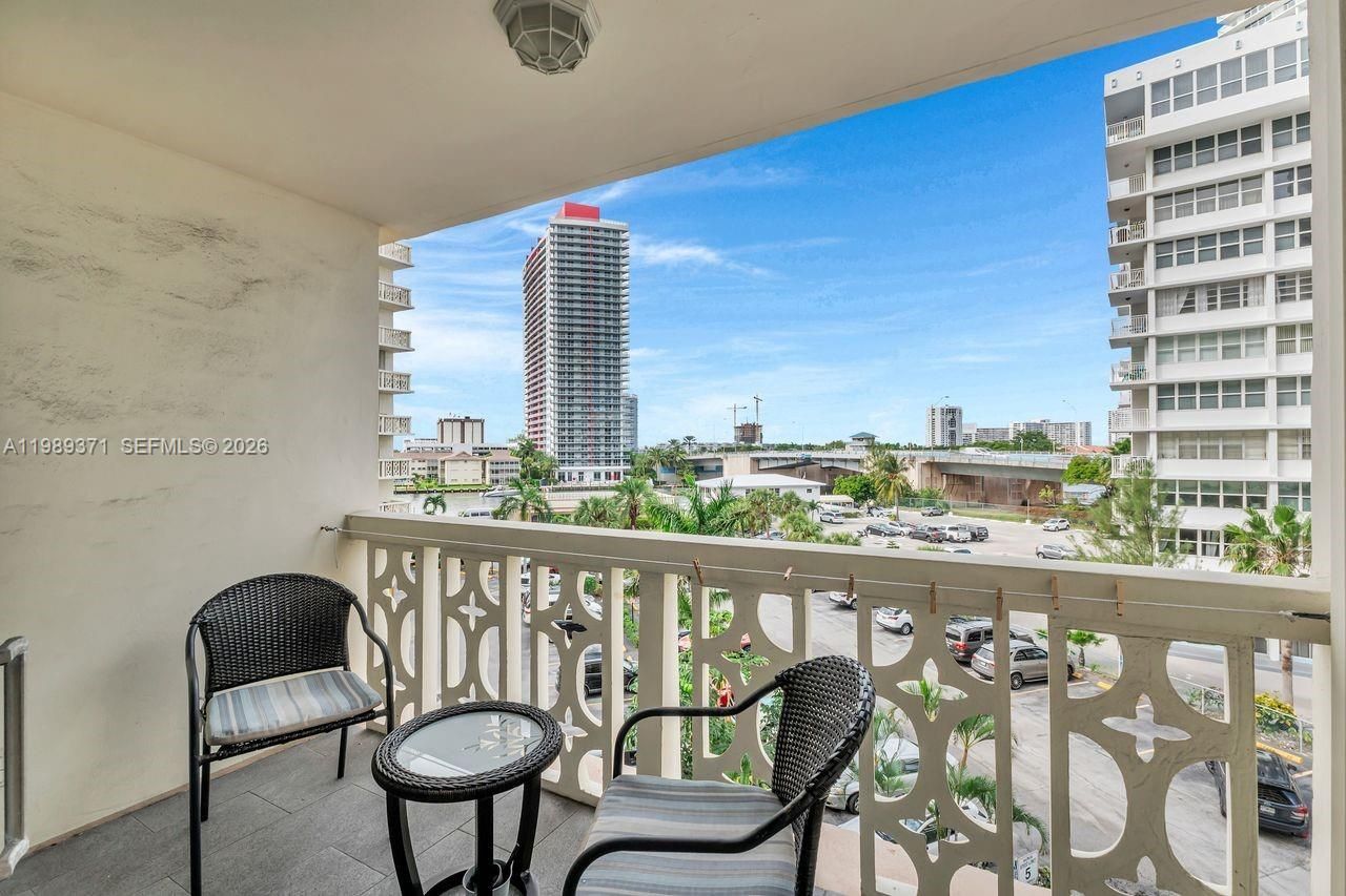 1825 S Ocean Dr , Unit 407, Hallandale Beach, FL 33009 Photo