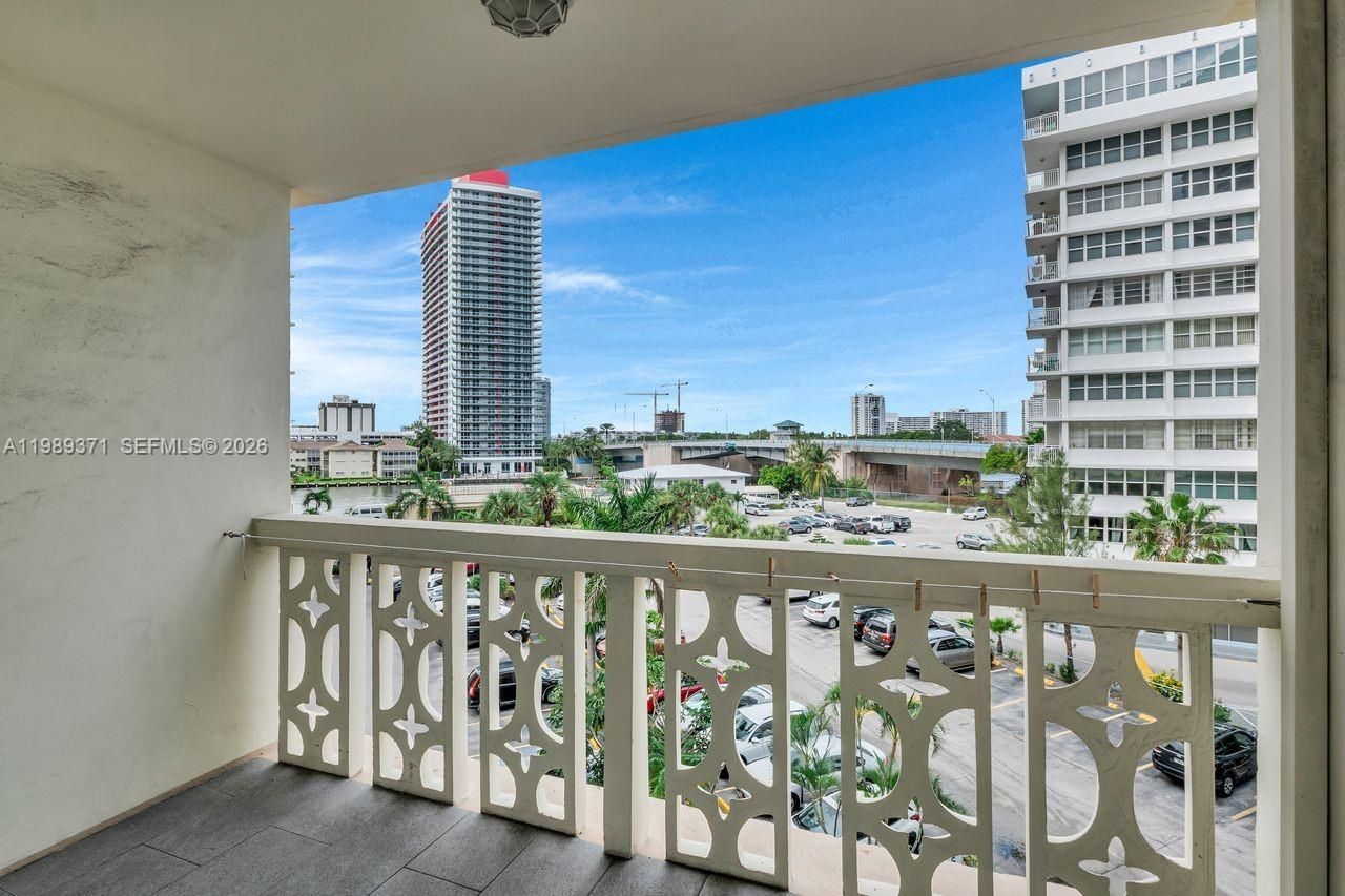 1825 S Ocean Dr , Unit 407, Hallandale Beach, FL 33009 Photo