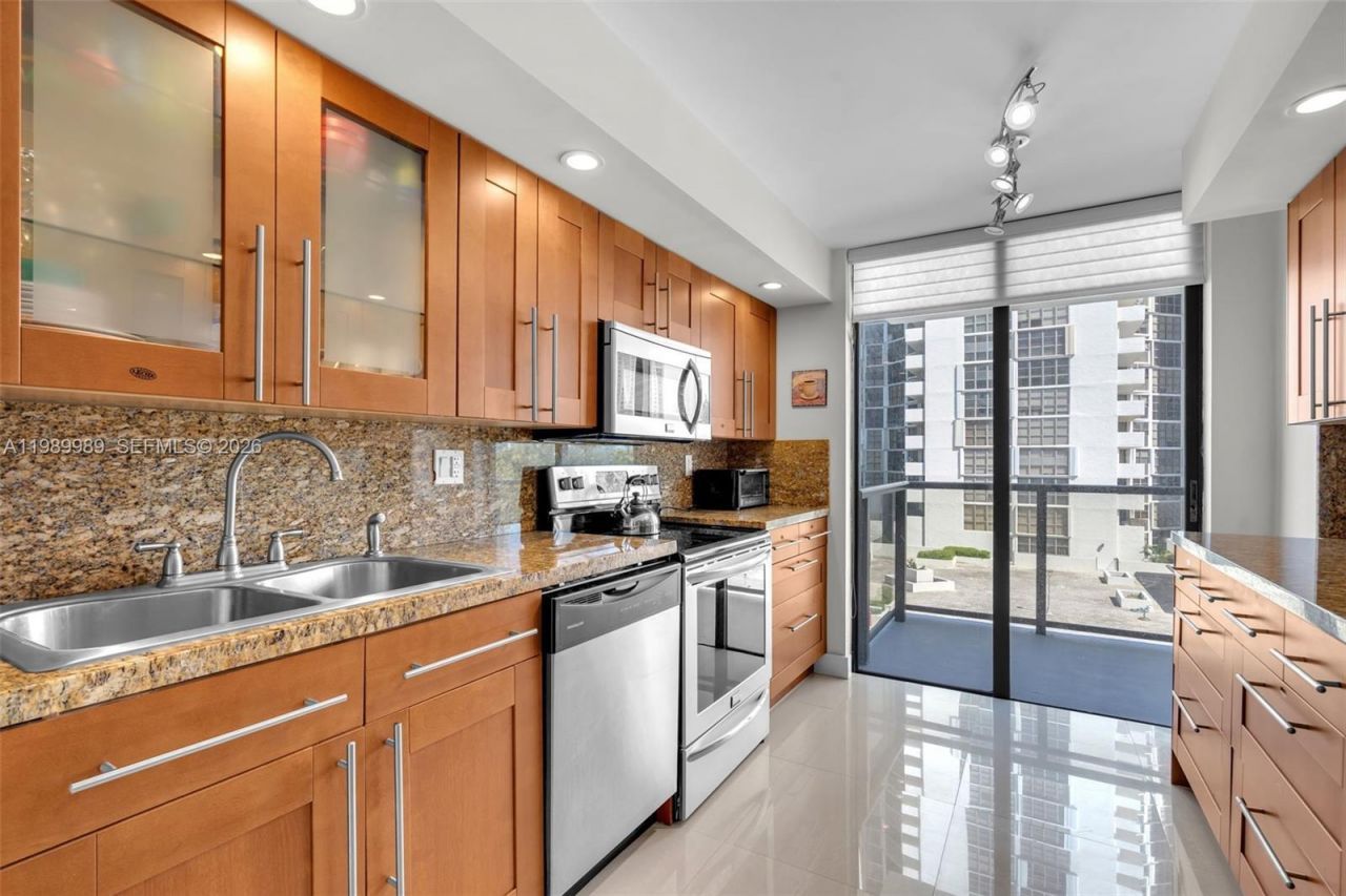 18151 NE 31st Ct, Unit 602, Aventura, FL 33160 Photo