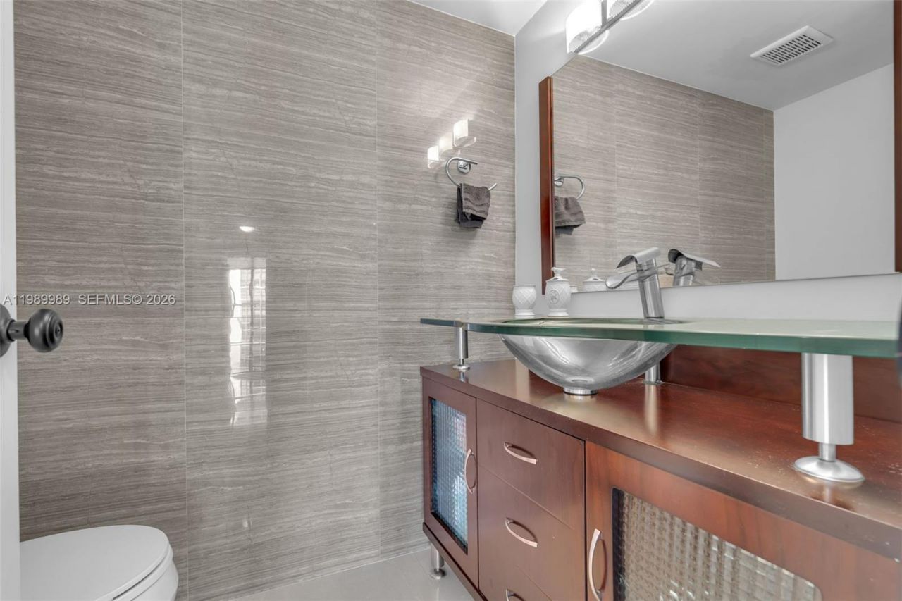 18151 NE 31st Ct, Unit 602, Aventura, FL 33160 Photo