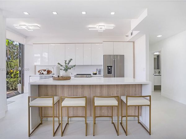 19101 Mystic Pointe Dr , Unit 111, Aventura, FL 33180