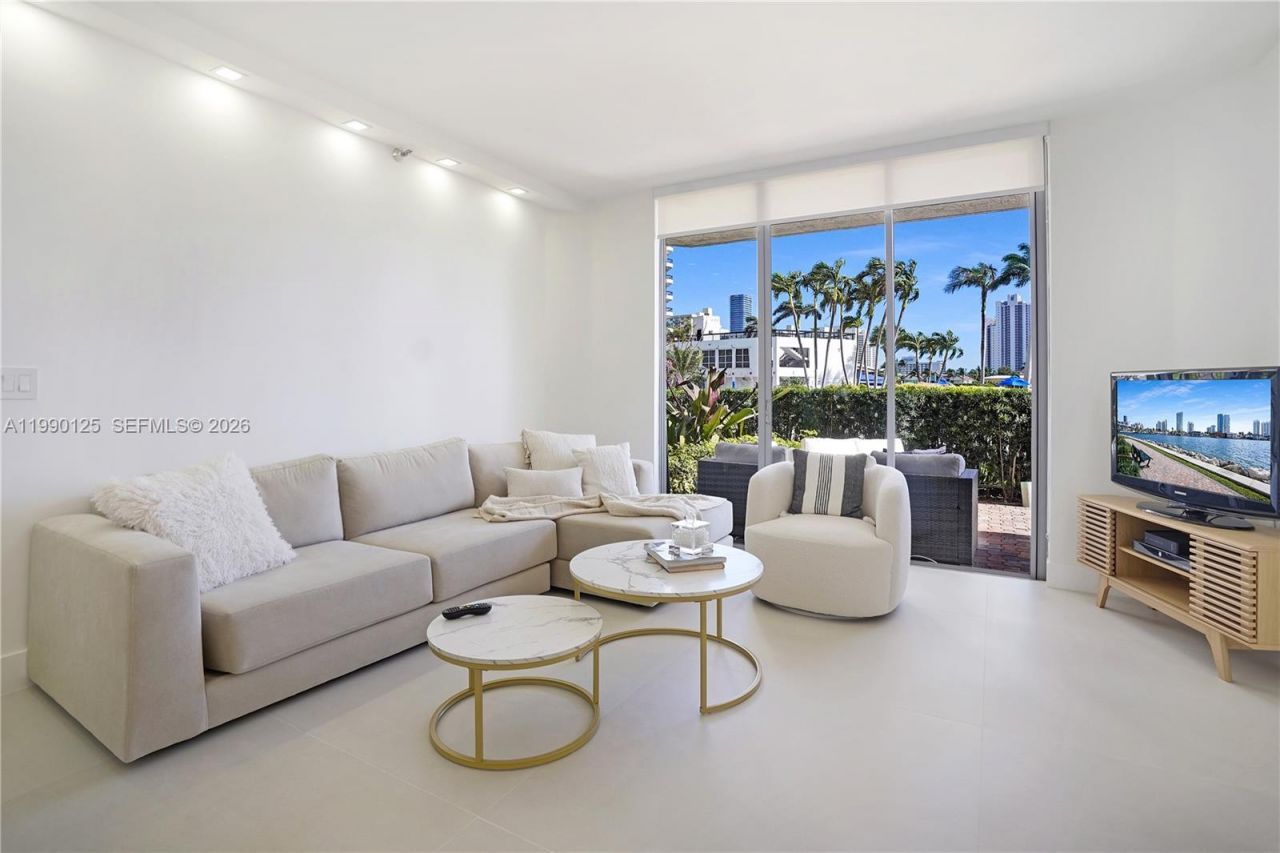 19101 Mystic Pointe Dr, Unit 111, Aventura, FL 33180 Photo