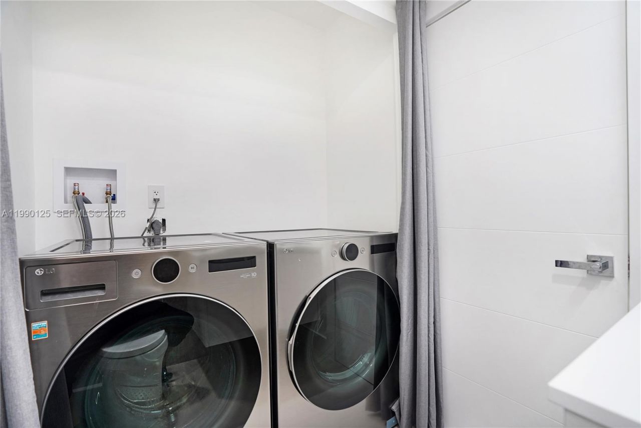 19101 Mystic Pointe Dr, Unit 111, Aventura, FL 33180 Photo