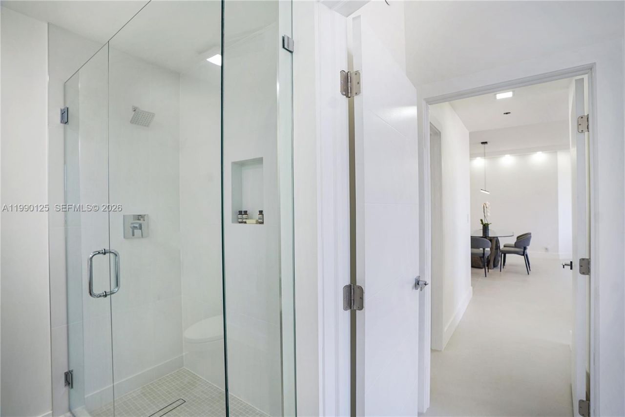 19101 Mystic Pointe Dr, Unit 111, Aventura, FL 33180 Photo