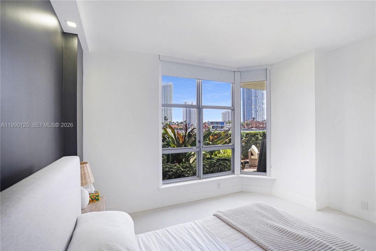 19101 Mystic Pointe Dr, Unit 111, Aventura, FL 33180 Photo