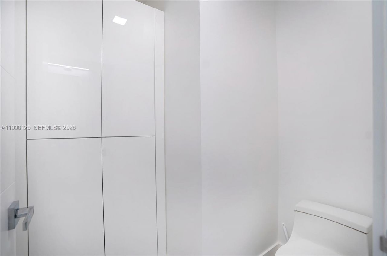 19101 Mystic Pointe Dr, Unit 111, Aventura, FL 33180 Photo