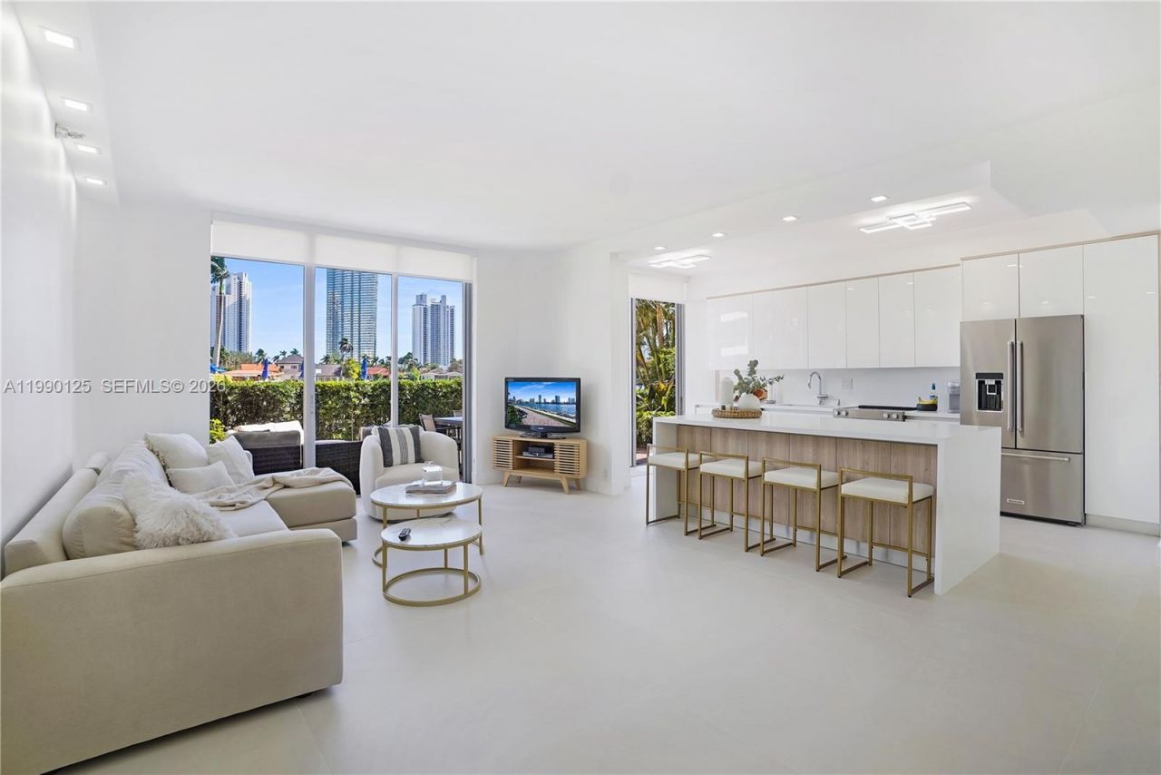 19101 Mystic Pointe Dr, Unit 111, Aventura, FL 33180 Photo