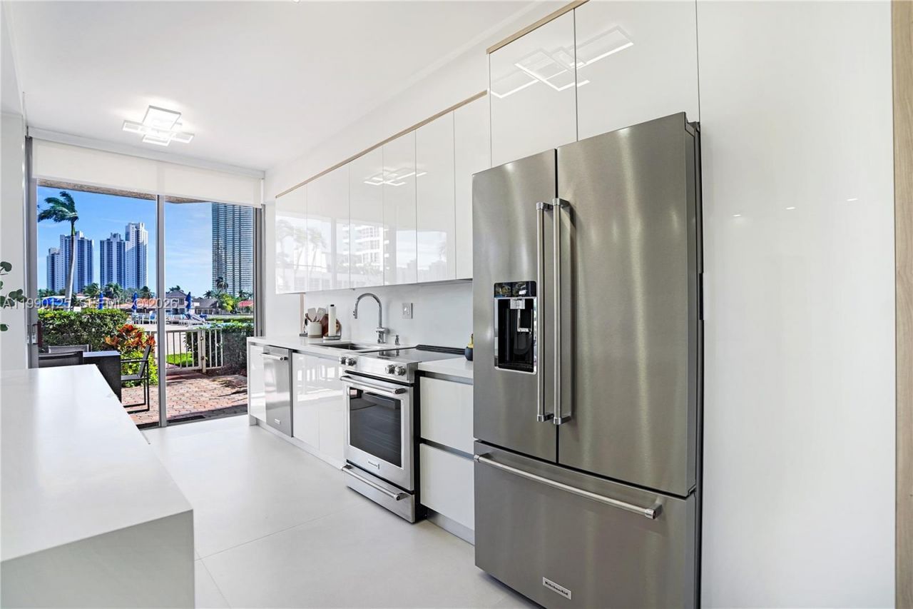 19101 Mystic Pointe Dr, Unit 111, Aventura, FL 33180 Photo