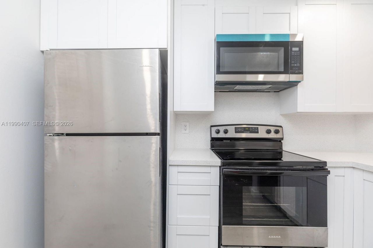 10330 NW 8th St, Unit 104, Pembroke Pines, FL 33026 Photo