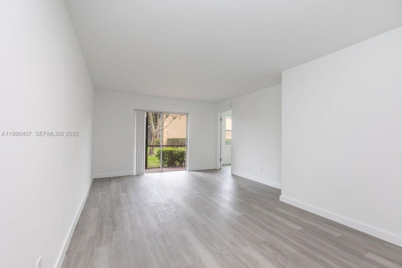 10330 NW 8th St, Unit 104, Pembroke Pines, FL 33026 Photo