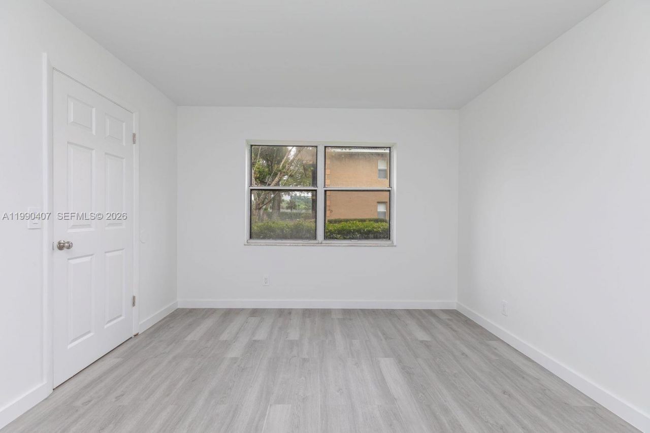 10330 NW 8th St, Unit 104, Pembroke Pines, FL 33026 Photo