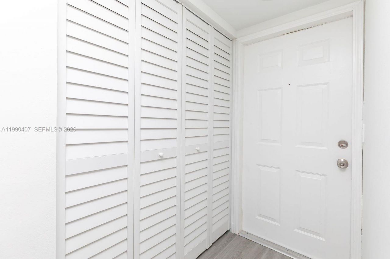 10330 NW 8th St, Unit 104, Pembroke Pines, FL 33026 Photo