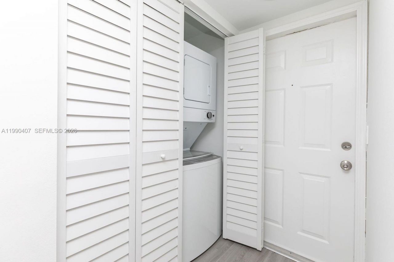 10330 NW 8th St, Unit 104, Pembroke Pines, FL 33026 Photo