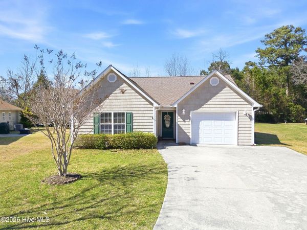 111 Bay Tree Circle , Hampstead, NC 28443