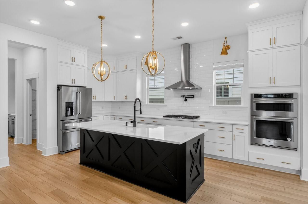 200 Symphony Avenue Photo 13