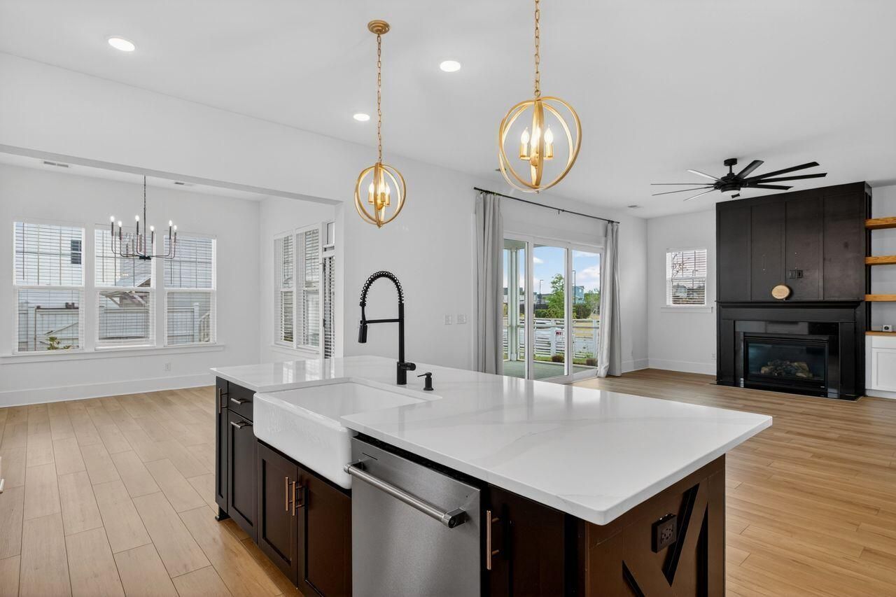 200 Symphony Avenue Photo 16