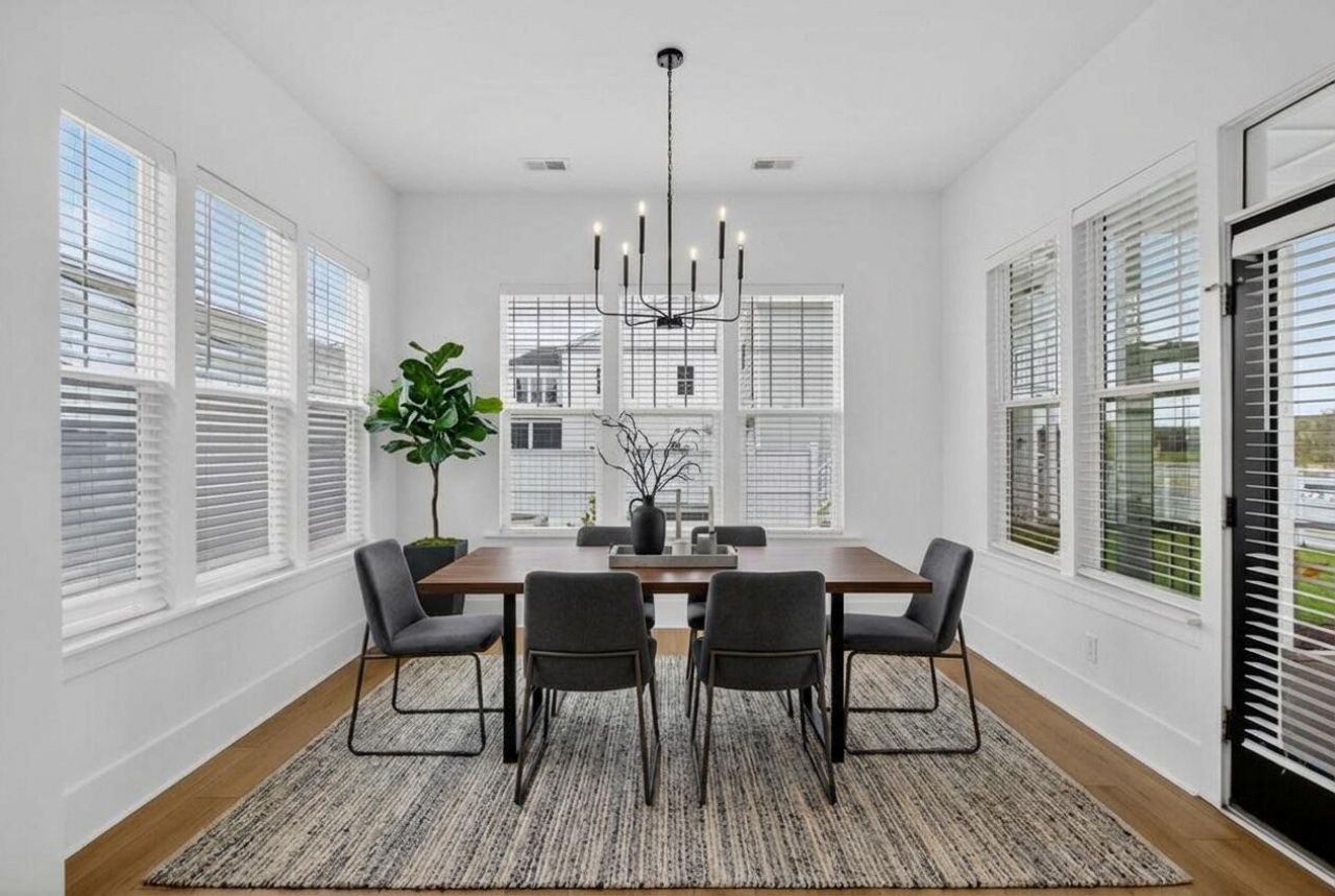 200 Symphony Avenue Photo 20