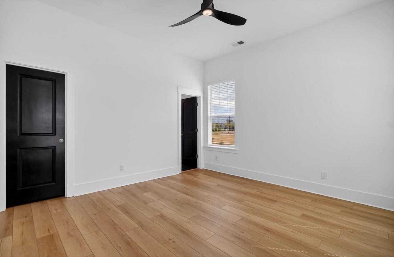 200 Symphony Avenue Photo 23