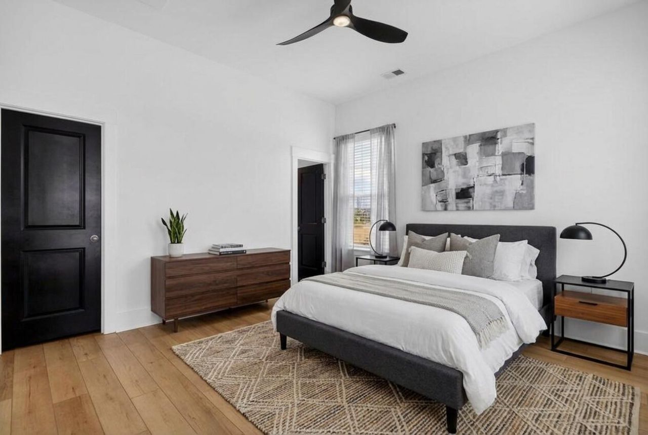 200 Symphony Avenue Photo 24