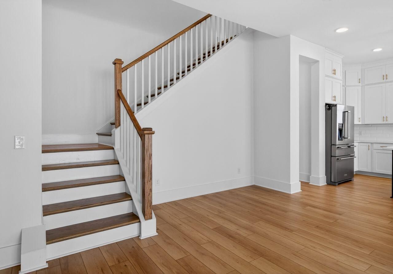 200 Symphony Avenue Photo 27