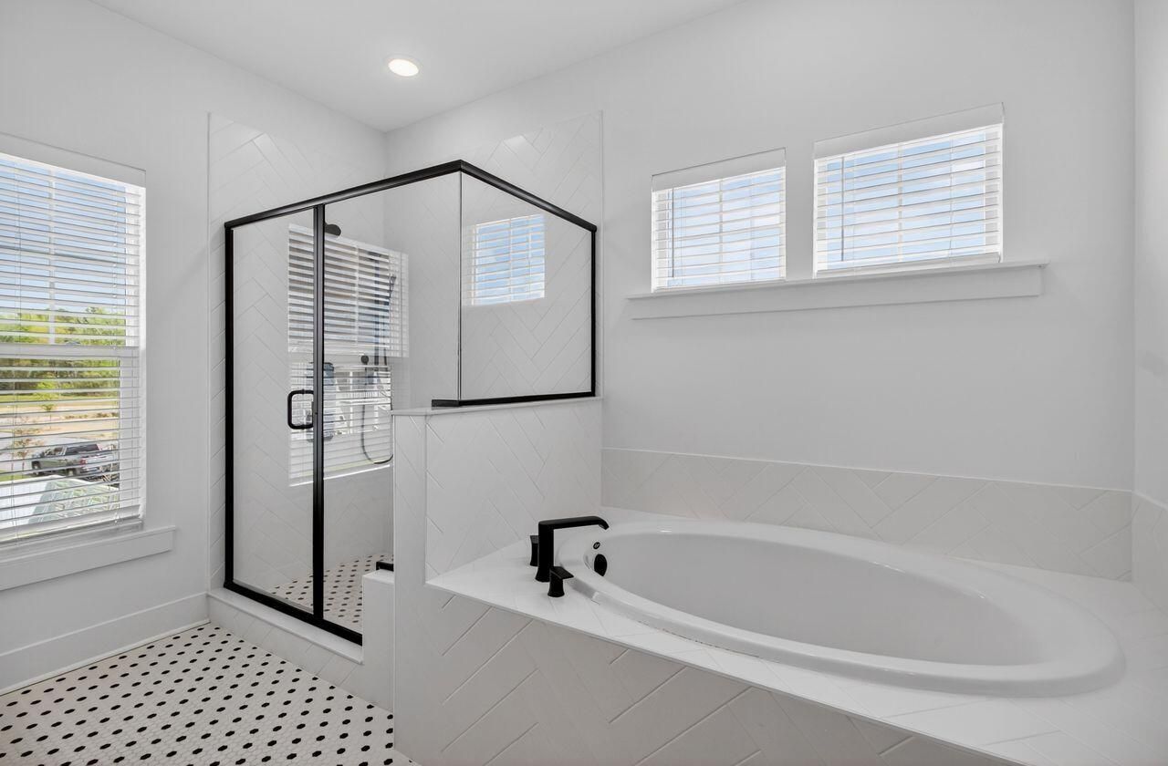 200 Symphony Avenue Photo 33