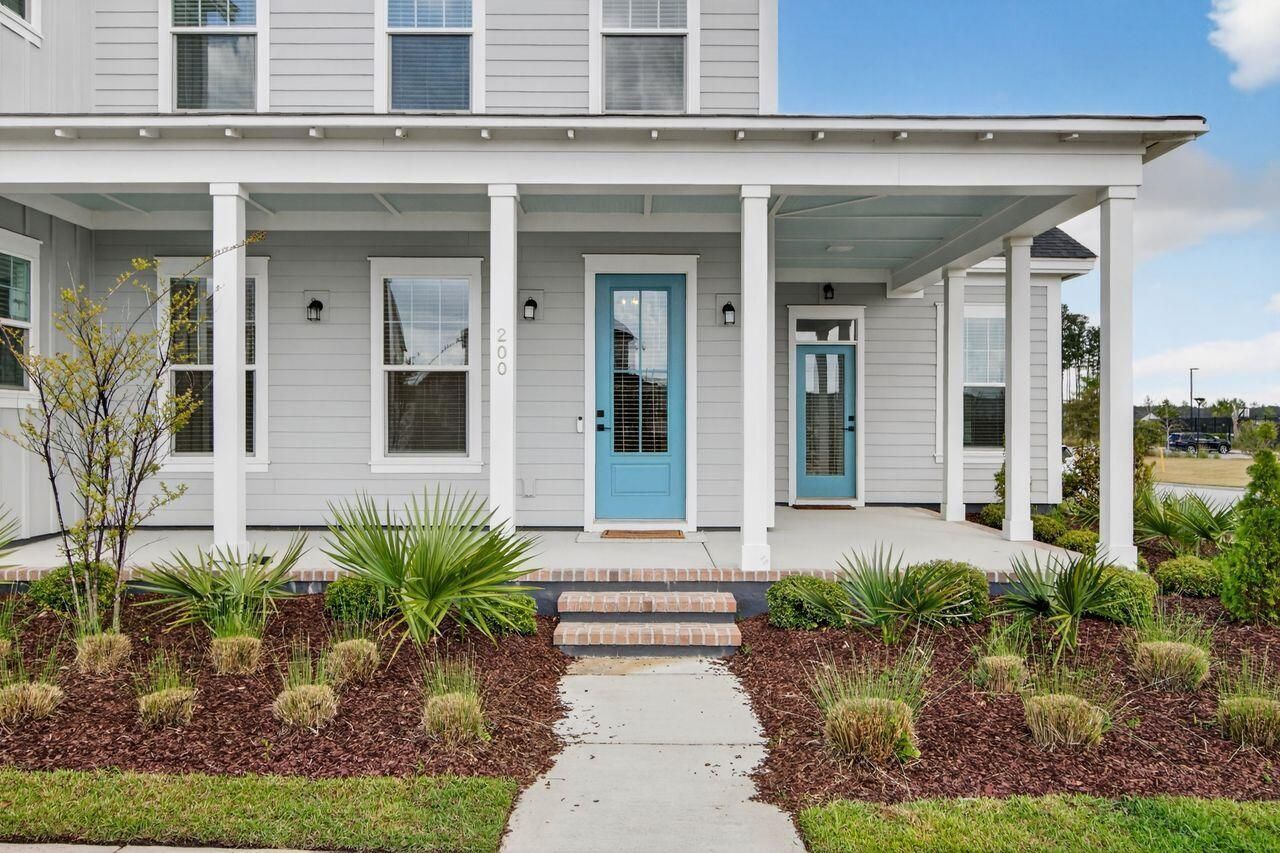 200 Symphony Avenue Photo 4