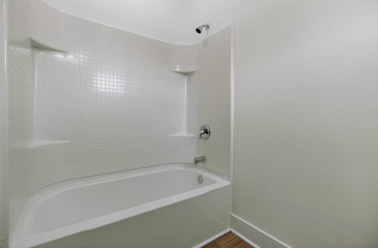 200 Symphony Avenue Photo 45