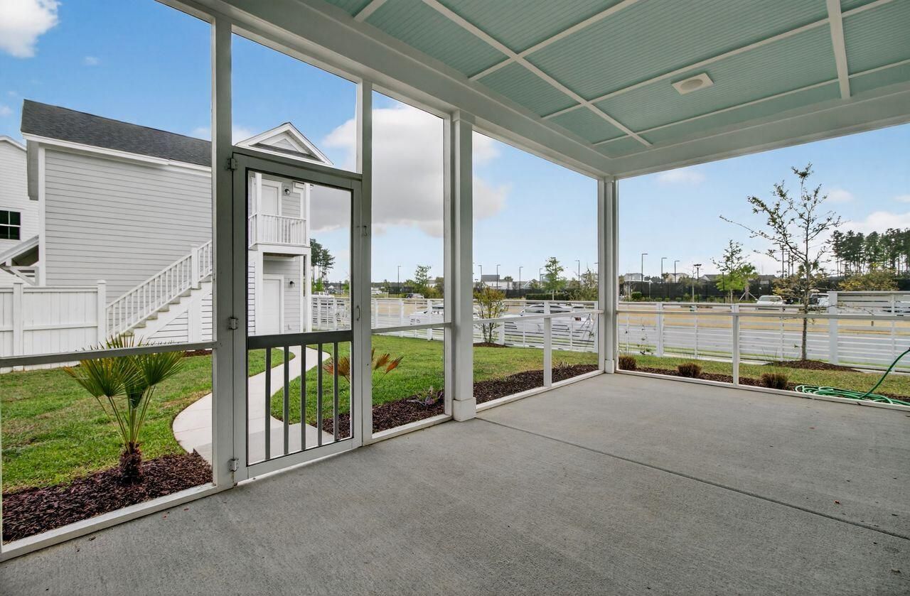 200 Symphony Avenue Photo 46