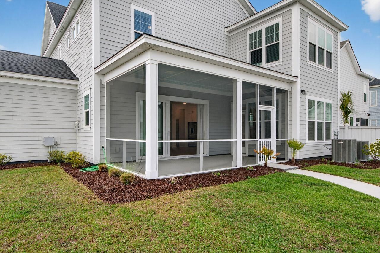 200 Symphony Avenue Photo 48