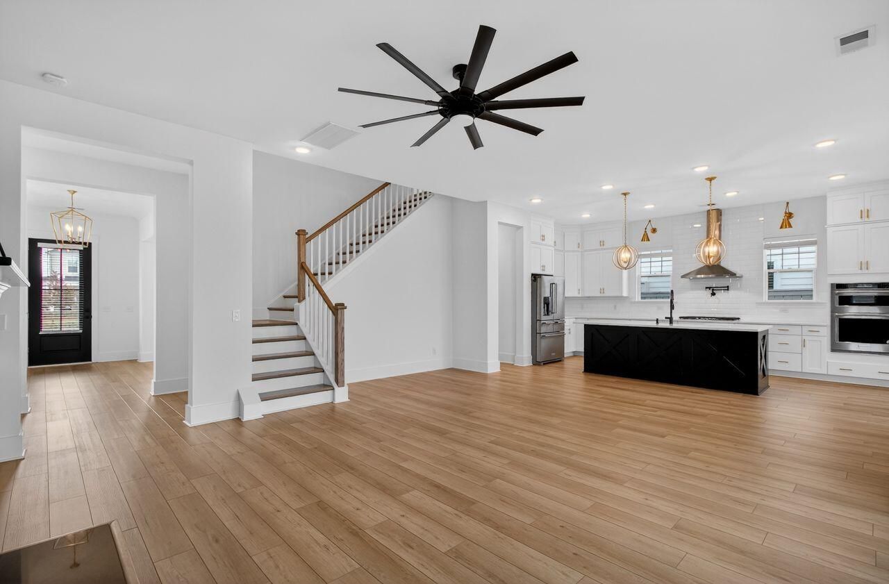 200 Symphony Avenue Photo 5