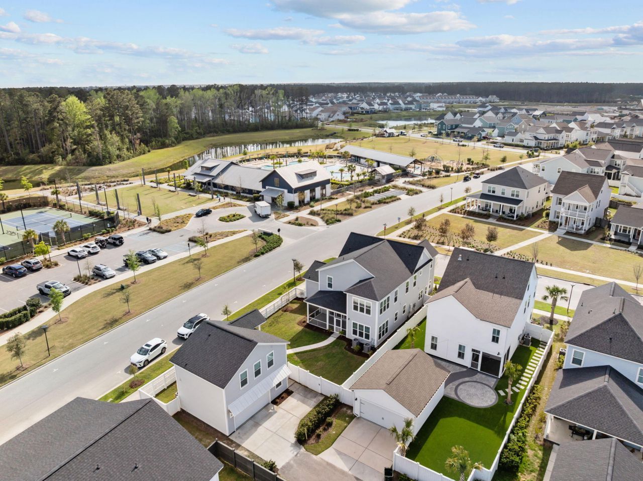 200 Symphony Avenue Photo 54