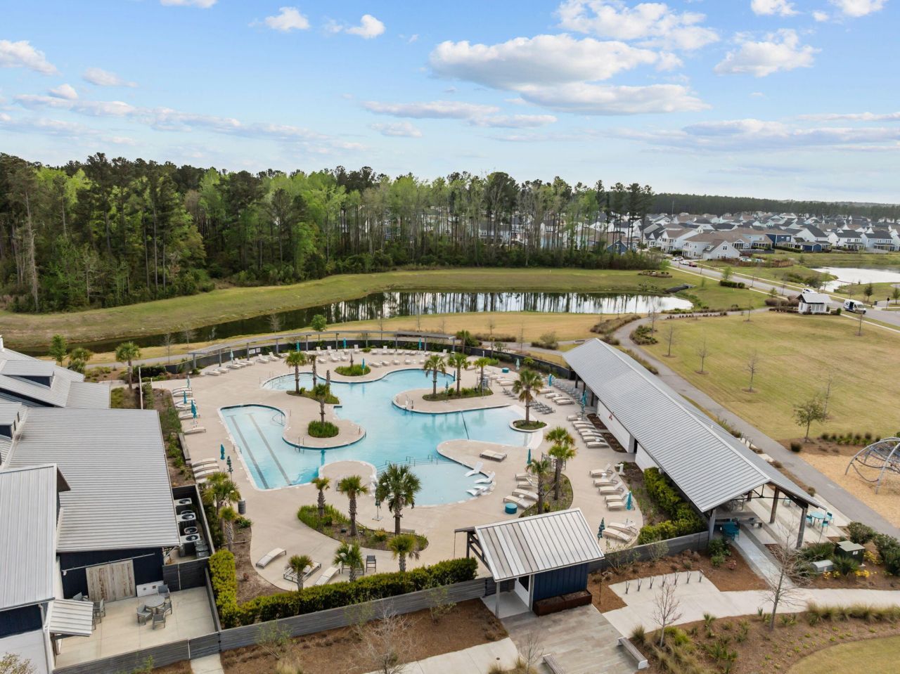 200 Symphony Avenue Photo 56