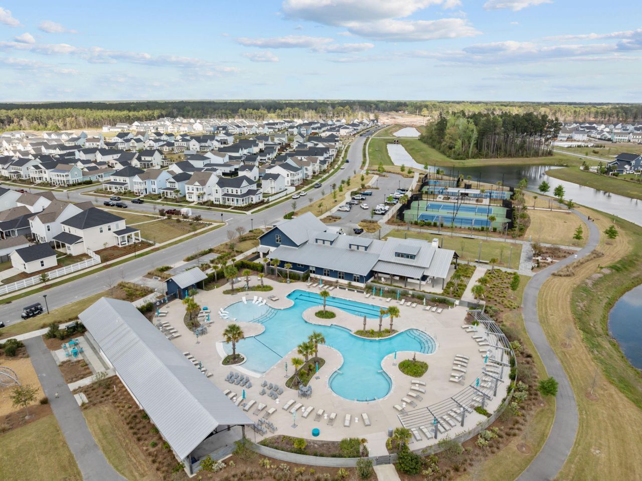 200 Symphony Avenue Photo 58