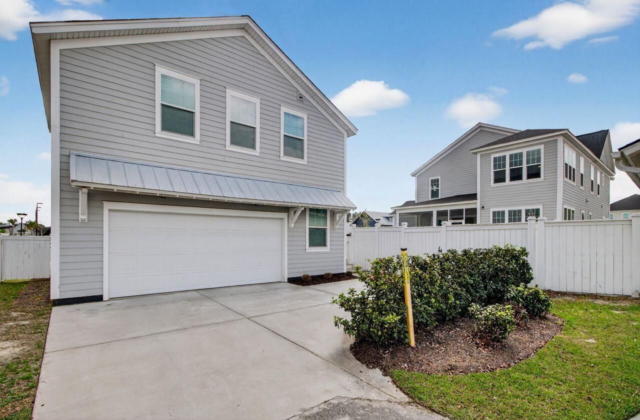 200 Symphony Avenue Photo 6