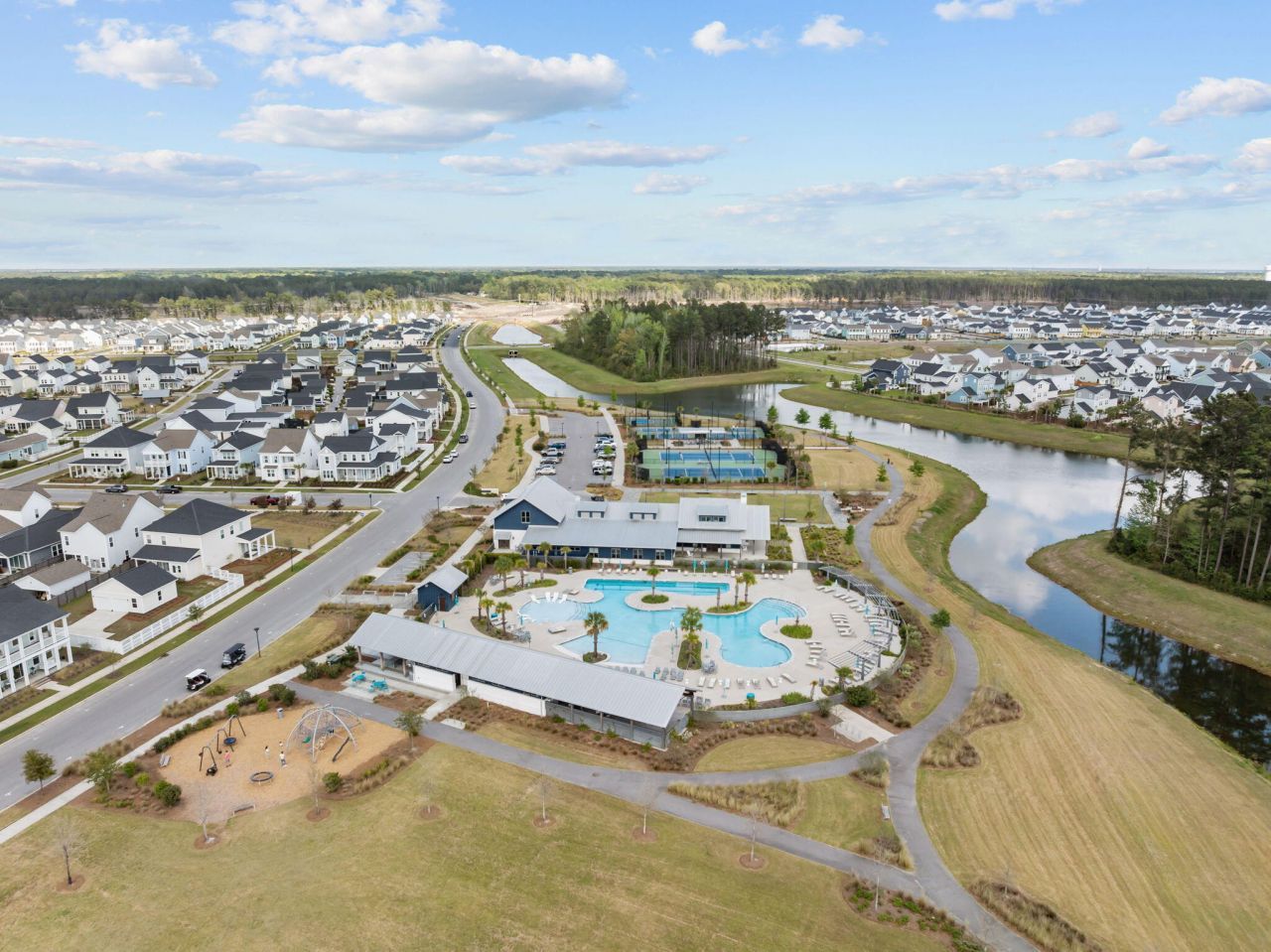 200 Symphony Avenue Photo 76