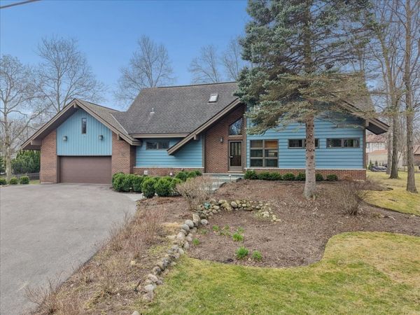 131 W Everett Road , Lake Forest, IL 60045