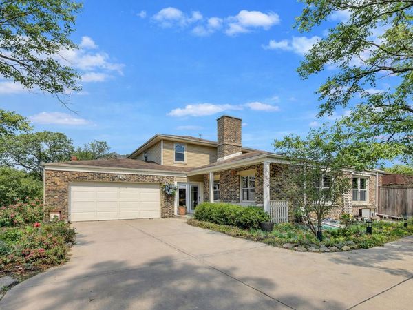 9761 Elm Terrace , Des Plaines, IL 60016