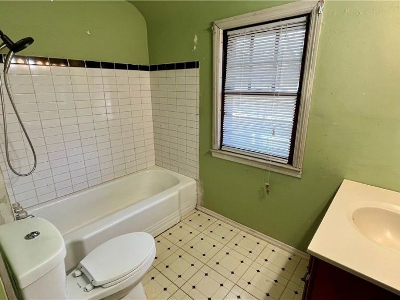 3965 Monticello Boulevard, Cleveland Heights, OH 44121 Photo 22