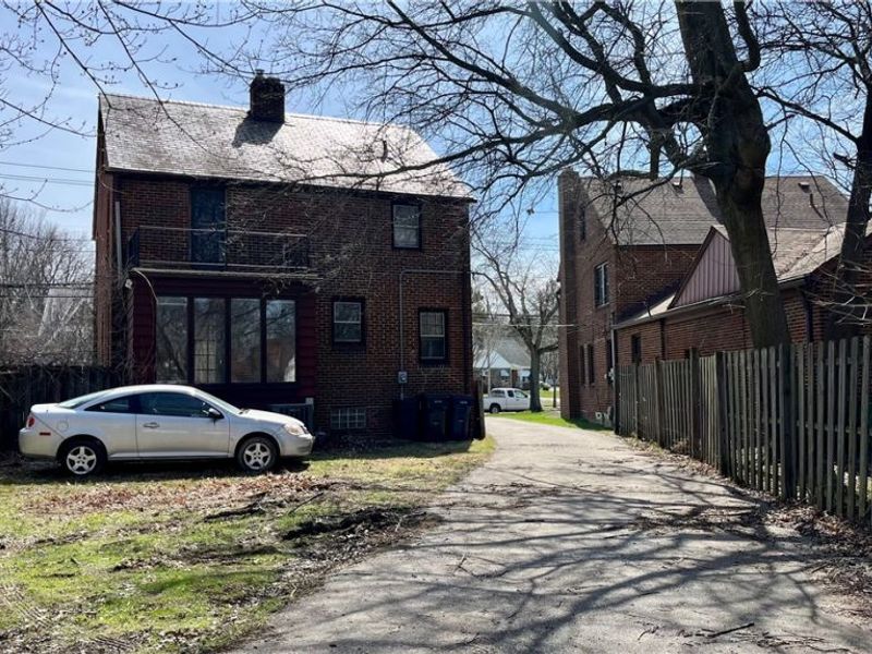 3965 Monticello Boulevard, Cleveland Heights, OH 44121 Photo 5