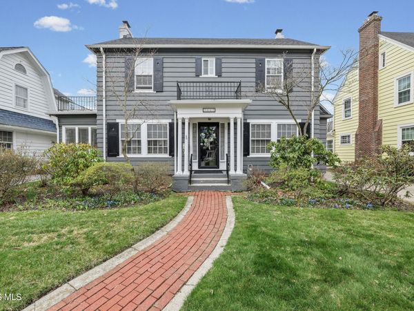 3447 Brantford Road, Ottawa Hills, OH 43606