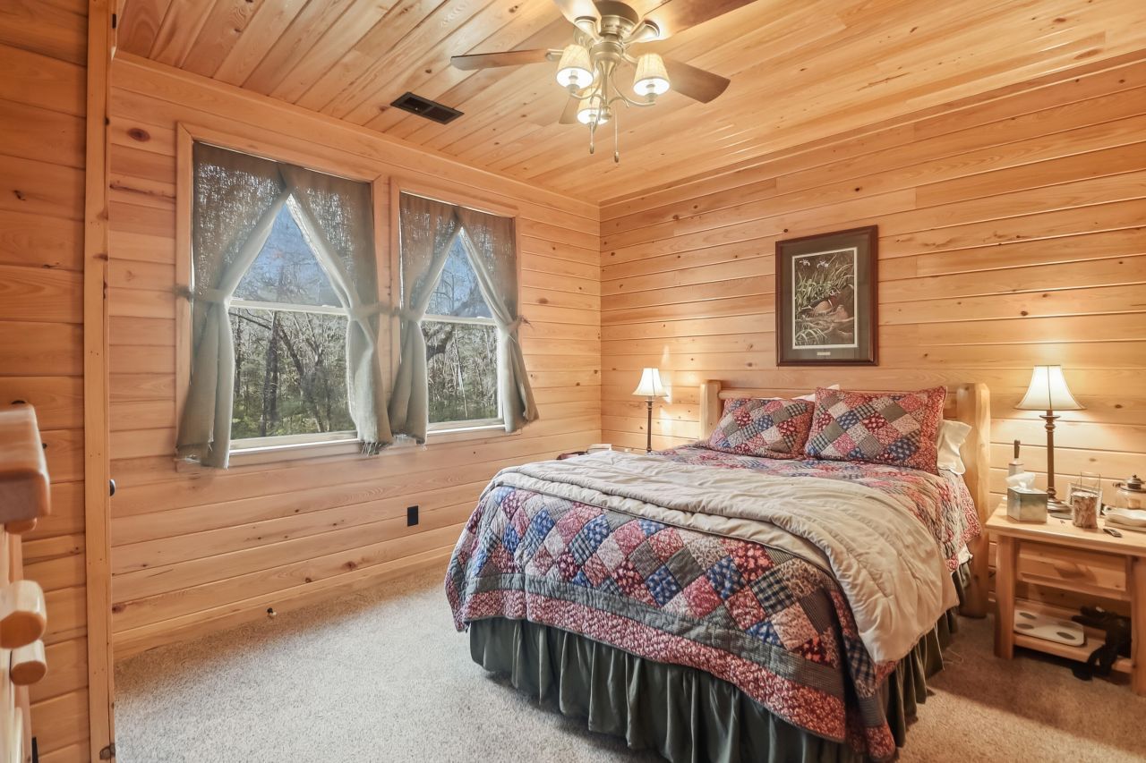 1384 Sandy Landing Lane Photo 15