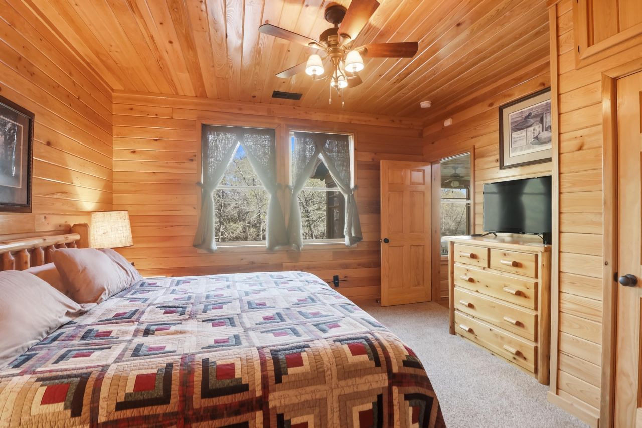 1384 Sandy Landing Lane Photo 16