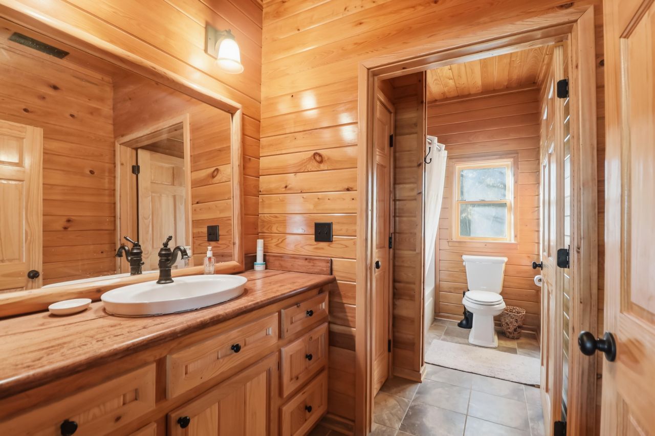 1384 Sandy Landing Lane Photo 22